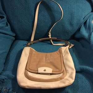 Crisp white and beige to cross body or carry!